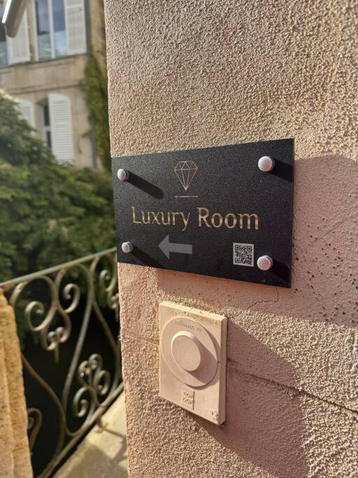 Luxury Room - Havre De Paix Avec Jacuzzi Prive Bar-le-Duc Bagian luar foto